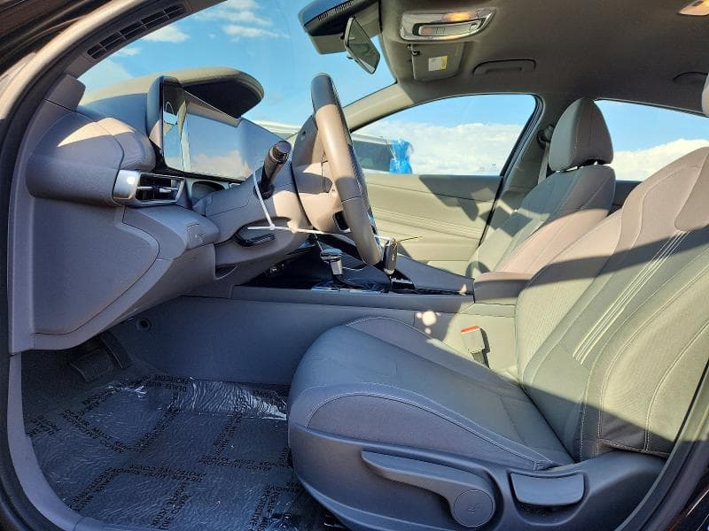 2023 HYUNDAI ELANTRA SEL 7