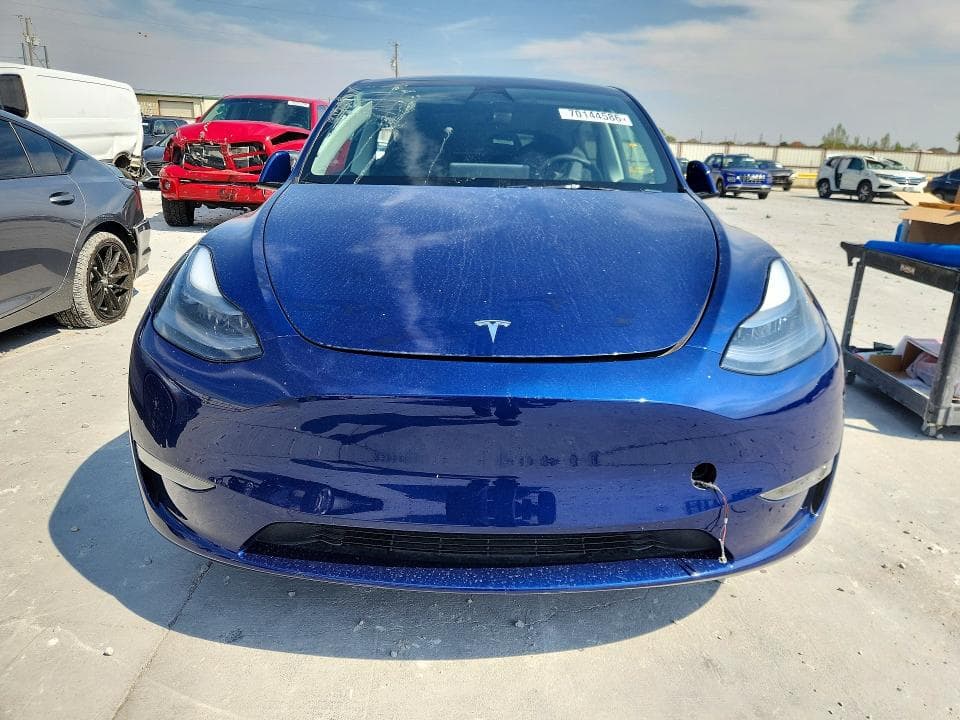 2024 TESLA MODEL Y 5