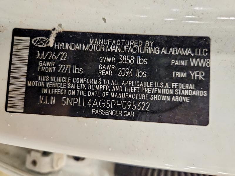 2023 HYUNDAI ELANTRA SE 13