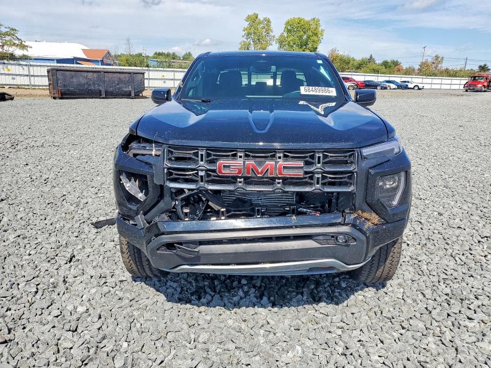 2024 GMC CANYON AT4 5