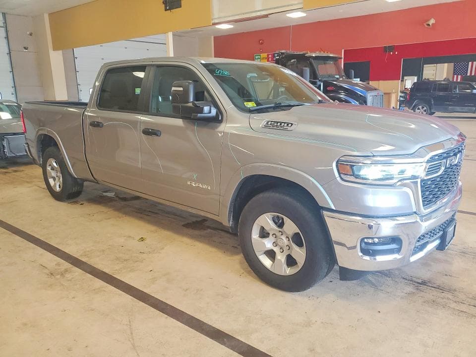 2025 RAM 1500 BIG HORN/LONE STAR 4