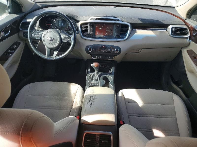 2018 KIA SORENTO LX 8