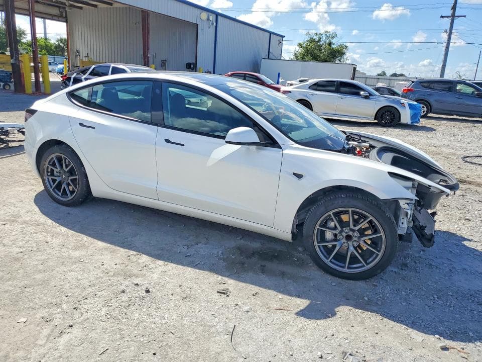 2023 TESLA MODEL 3 4