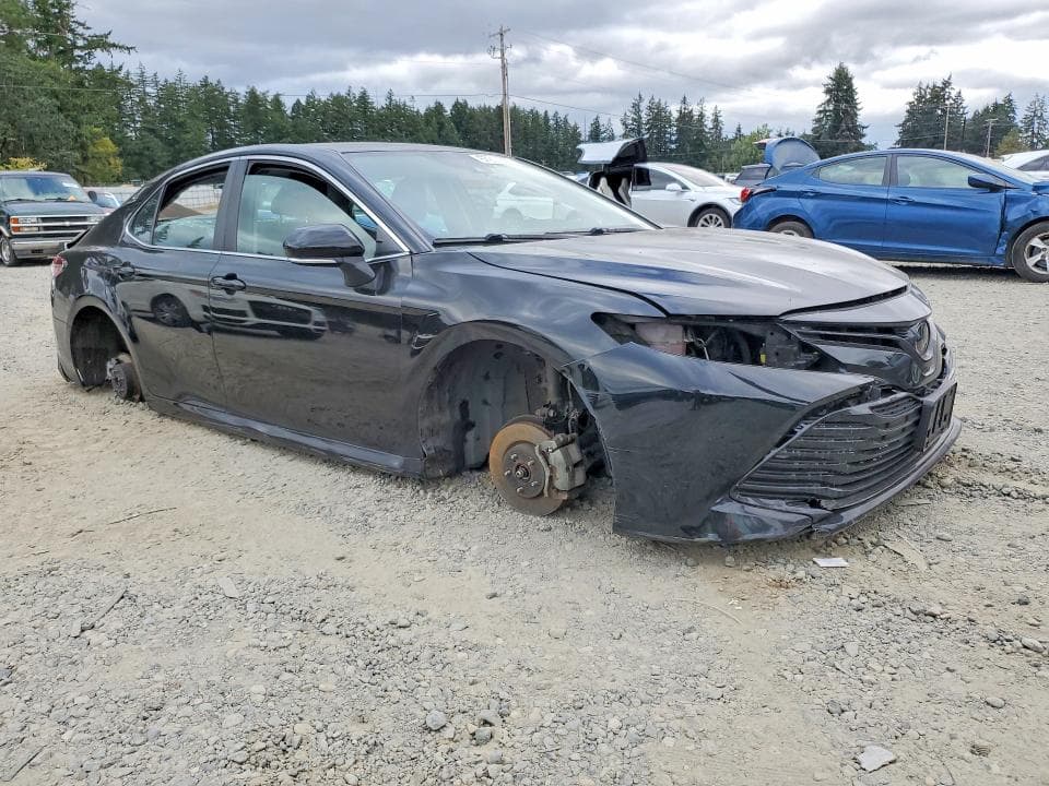 2020 TOYOTA CAMRY LE 4