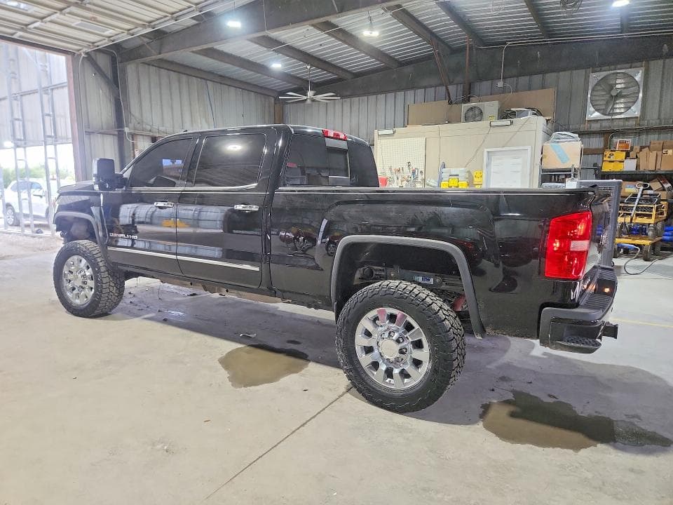 2017 GMC SIERRA K2500 DENALI 2