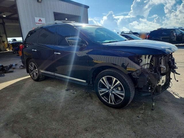 2017 NISSAN PATHFINDER PLATINUM 4