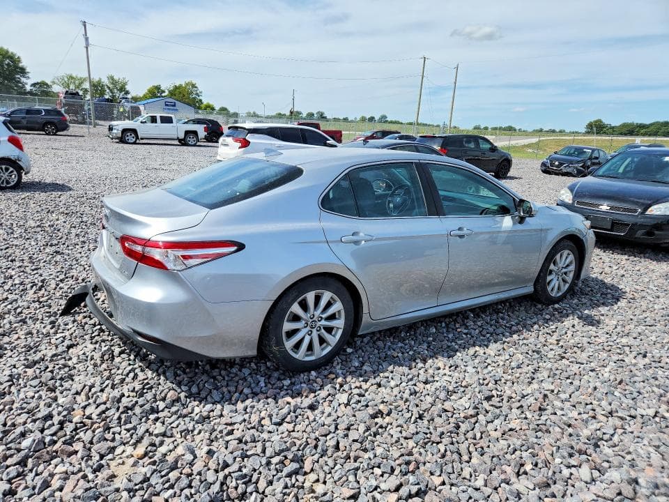 2019 TOYOTA CAMRY LE 3