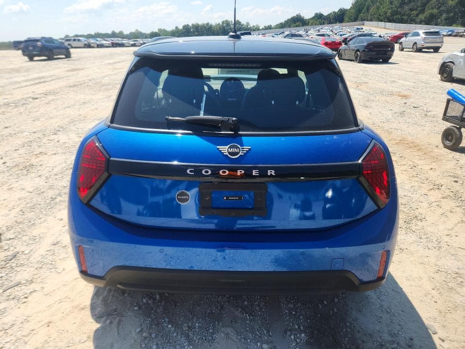2025 MINI COOPER BASE 6