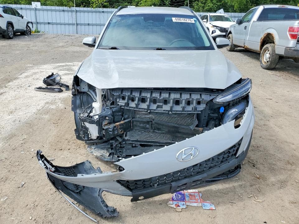 2022 HYUNDAI KONA SE 5