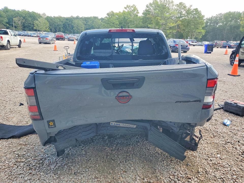 2024 NISSAN FRONTIER PRO-4X 6