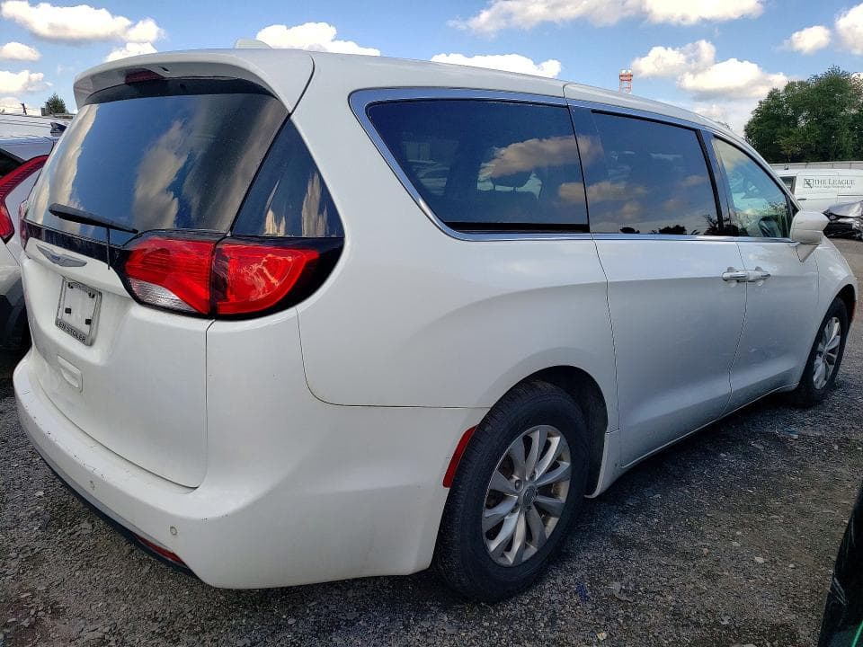 2018 CHRYSLER PACIFICA TOURING PLUS 3