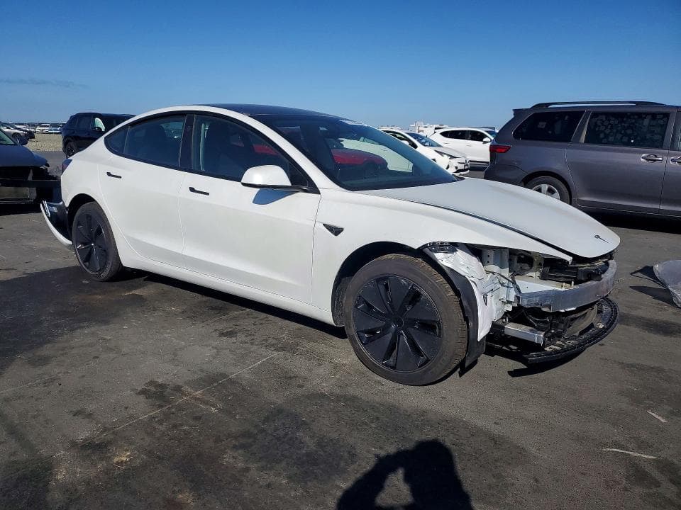 2026 TESLA MODEL 3 4