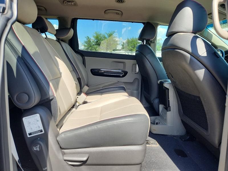 2017 KIA SEDONA EX 11