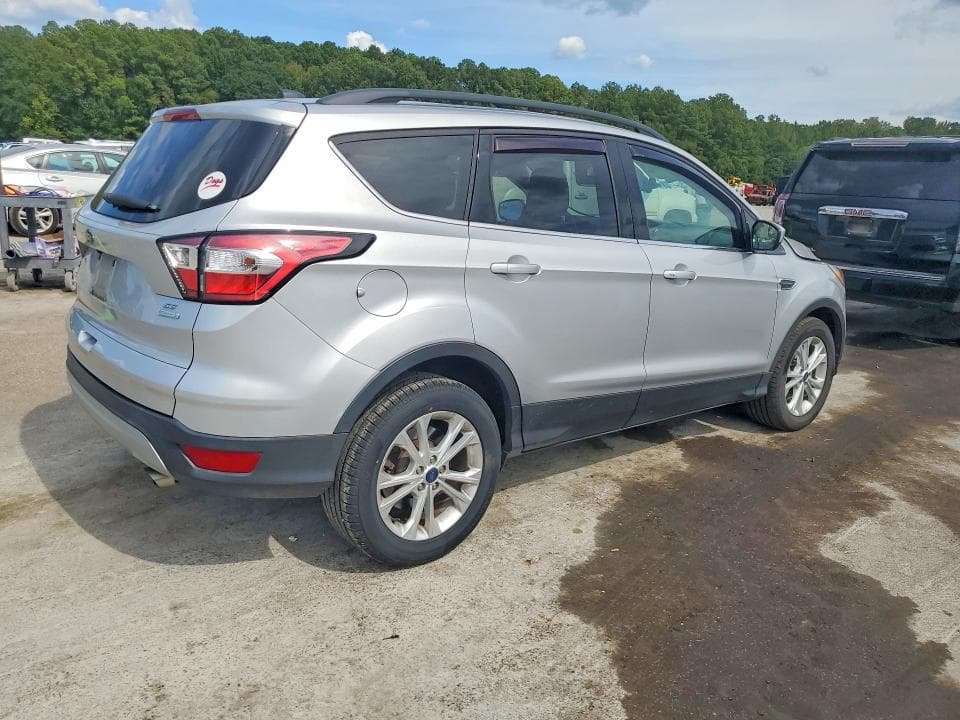 2018 FORD ESCAPE SE 3