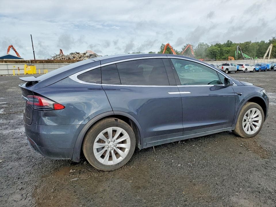 2020 TESLA MODEL X 3
