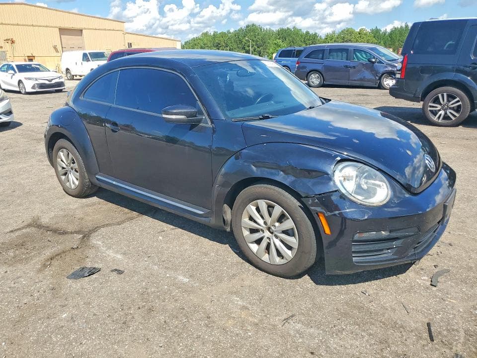 2019 VOLKSWAGEN BEETLE S 4