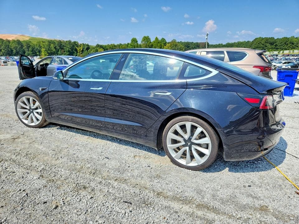 2018 TESLA MODEL 3 2