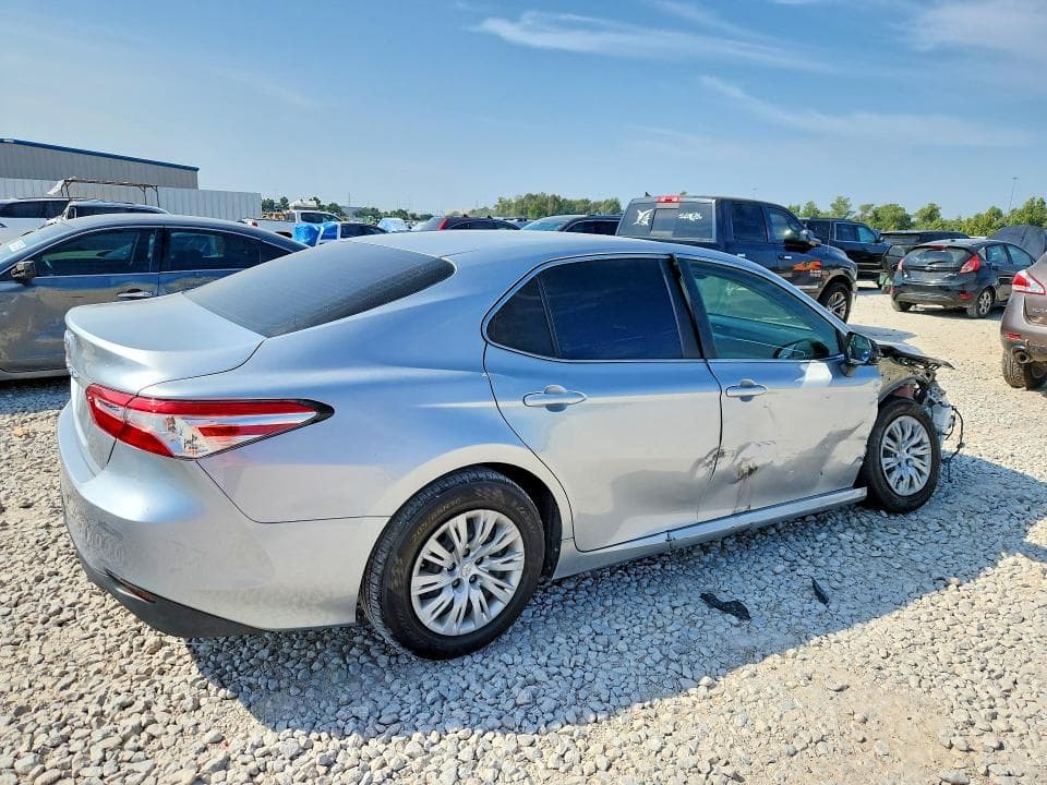 2018 TOYOTA CAMRY L 3