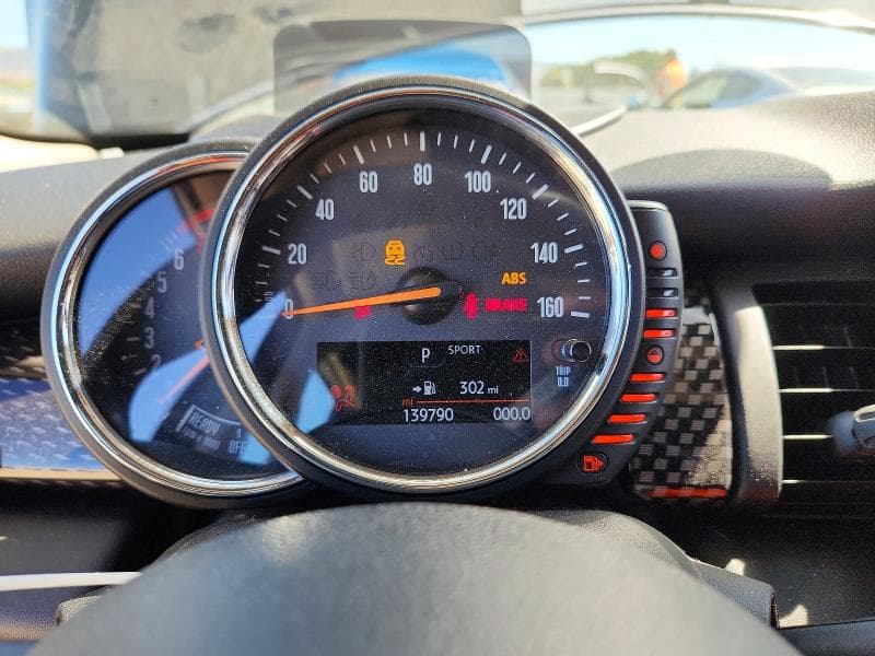 2017 MINI COOPER S 9
