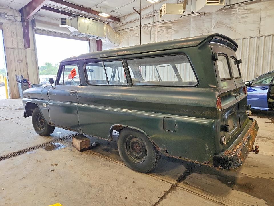 1966 CHEV SUBURBAN 2