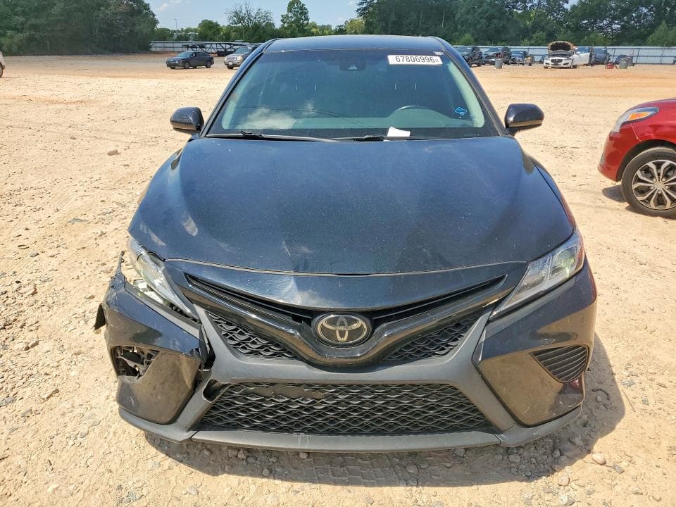 2018 TOYOTA CAMRY SE 5