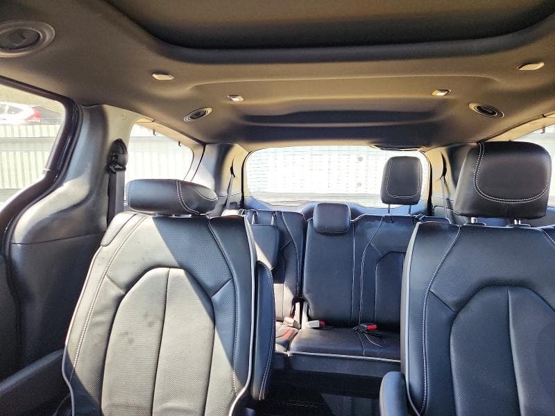 2025 CHRYSLER PACIFICA LIMITED 10