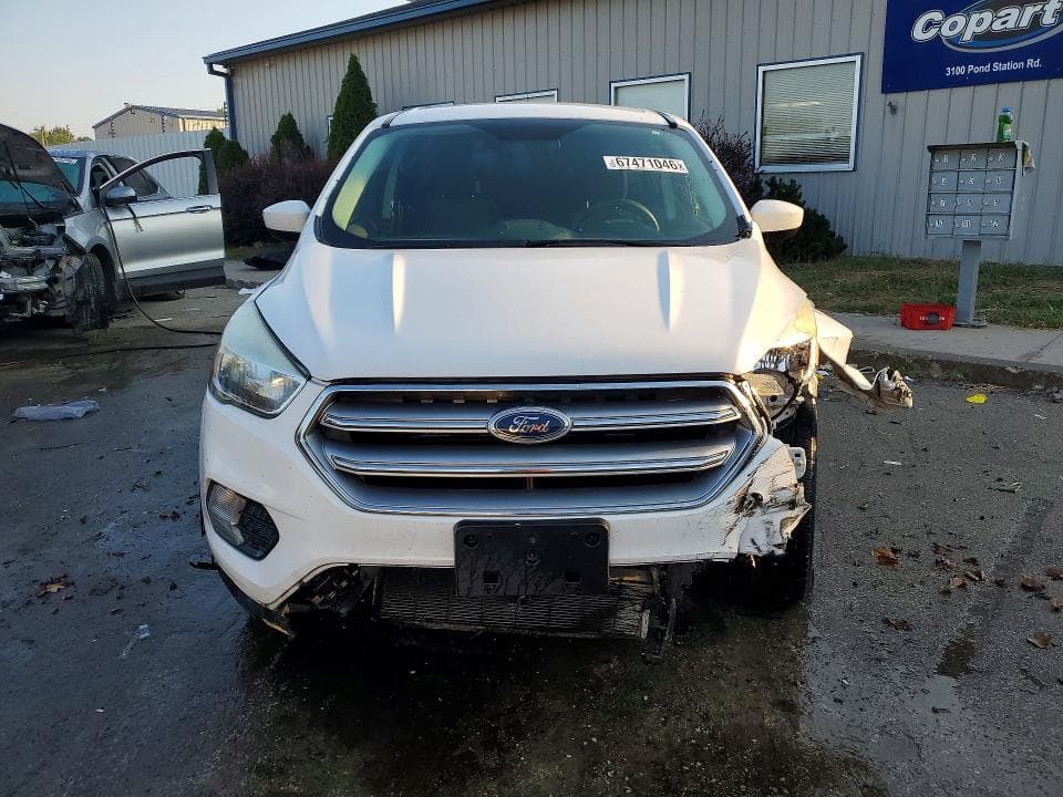 2017 FORD ESCAPE SE 5