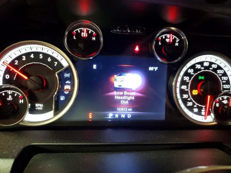 2017 RAM 1500 SLT 9