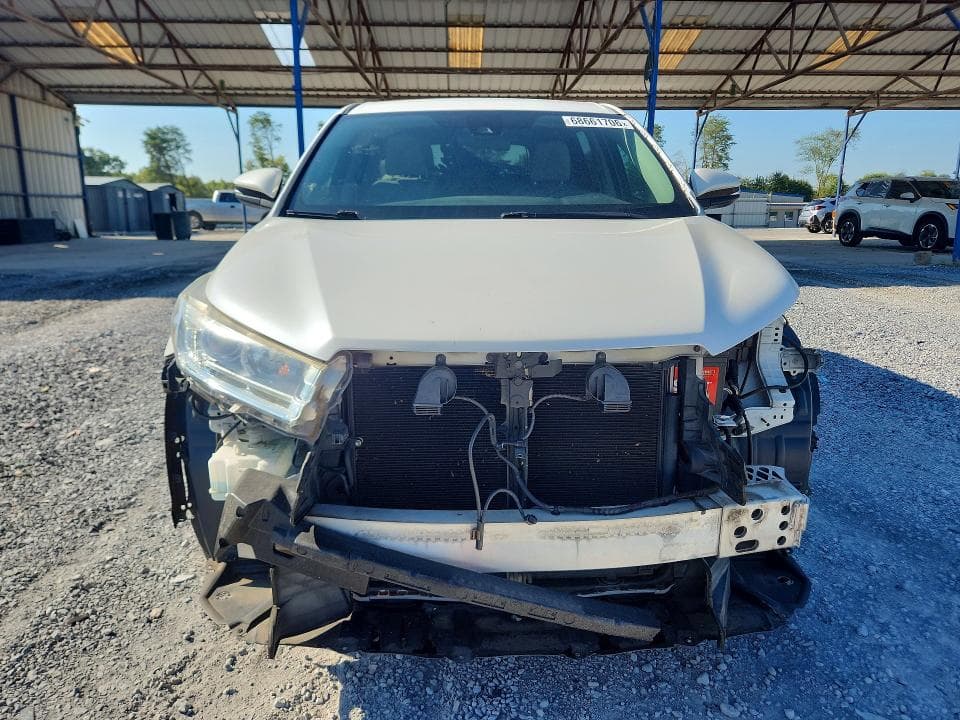 2017 TOYOTA HIGHLANDER LE 5