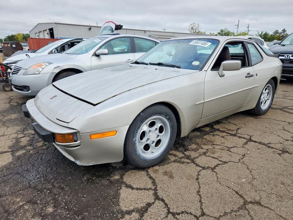 1986 PORSCHE 944 - 1