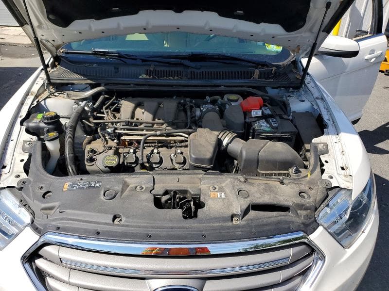 2019 FORD TAURUS SEL 11