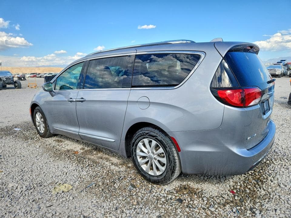 2018 CHRYSLER PACIFICA TOURING L 2