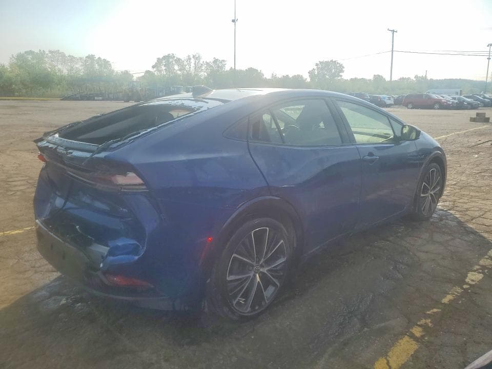 2024 TOYOTA PRIUS XLE 3