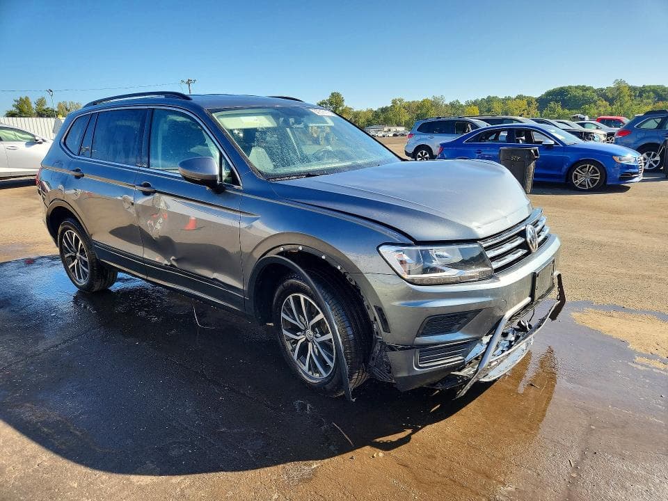 2019 VOLKSWAGEN TIGUAN SE 4