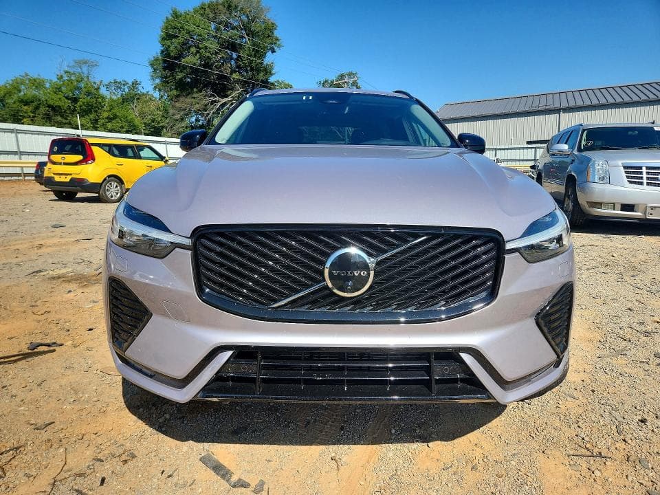 2026 VOLVO XC60 PLUS 5