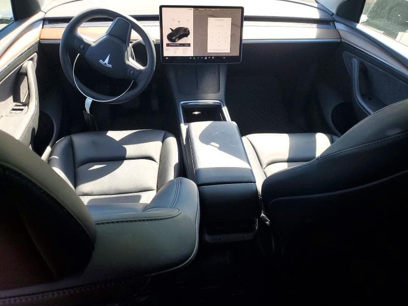 2023 TESLA MODEL Y 8