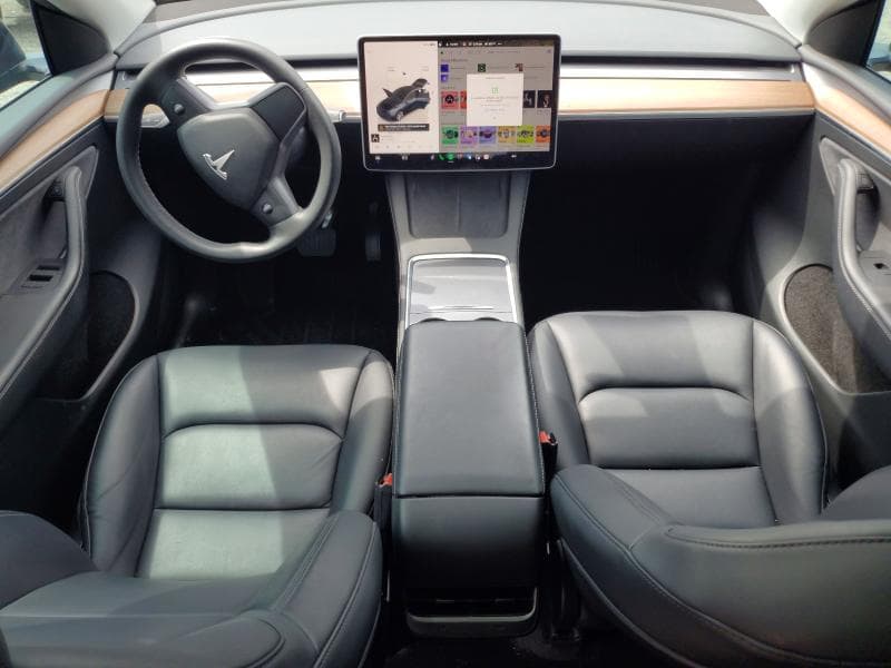 2024 TESLA MODEL Y 8