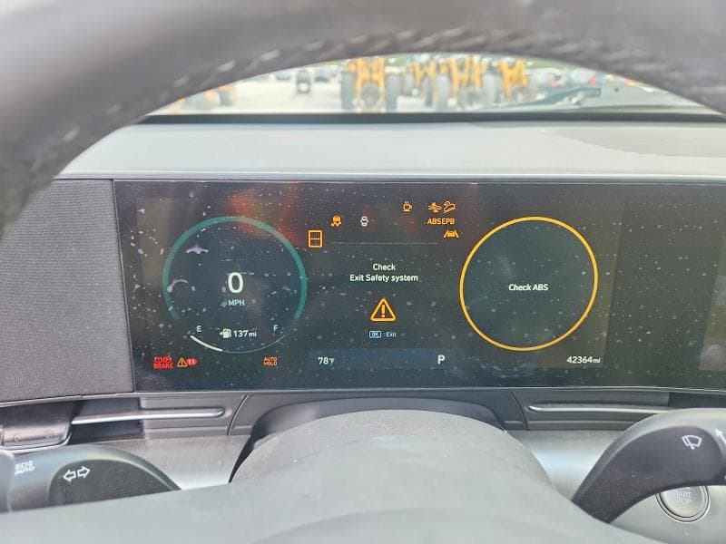 2024 HYUNDAI KONA SEL 9