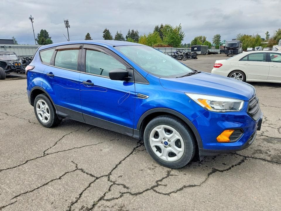 2017 FORD ESCAPE S 4