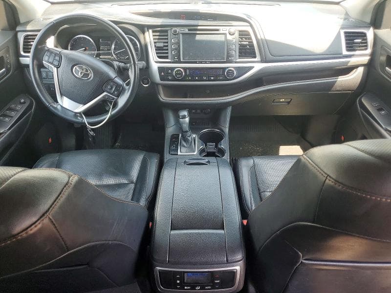 2019 TOYOTA HIGHLANDER LIMITED 8