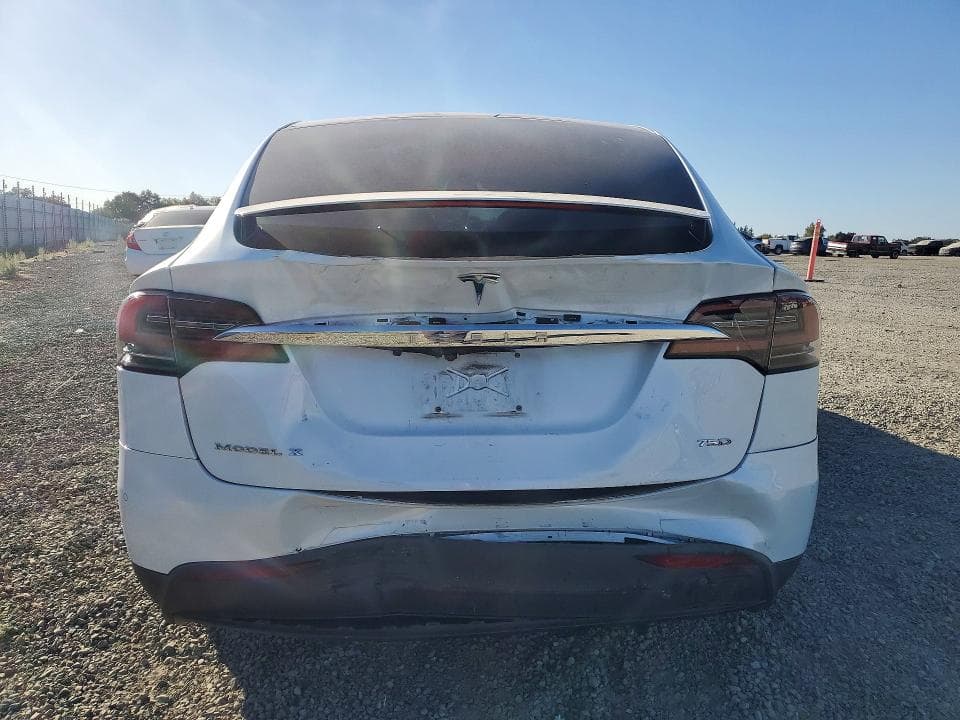 2017 TESLA MODEL X 6