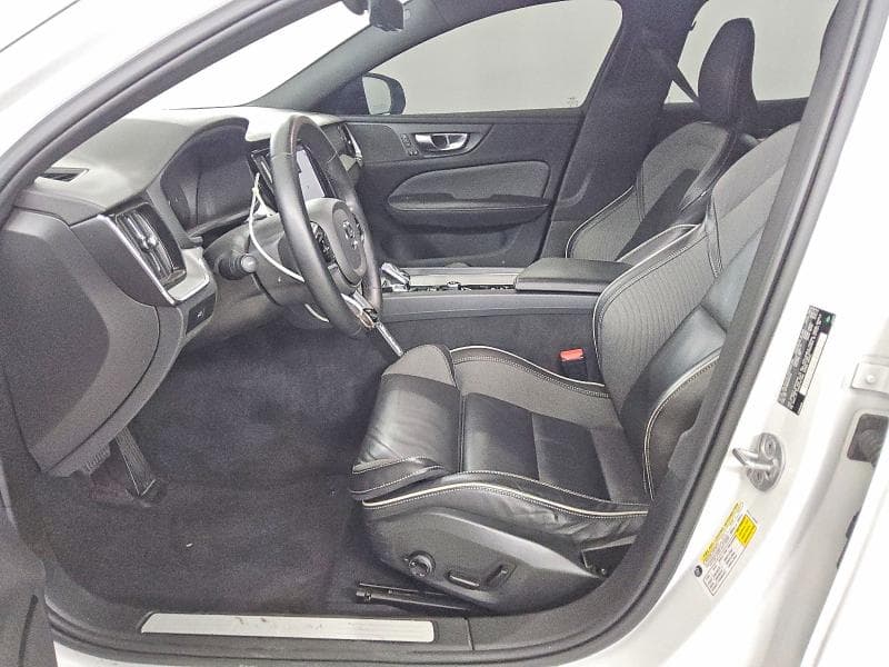 2024 VOLVO S60 PLUS 7