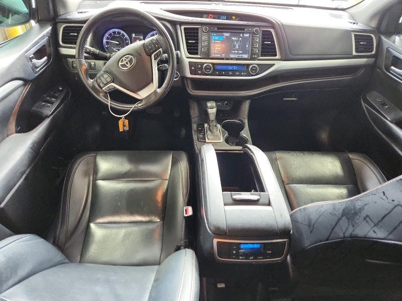 2019 TOYOTA HIGHLANDER XLE 8