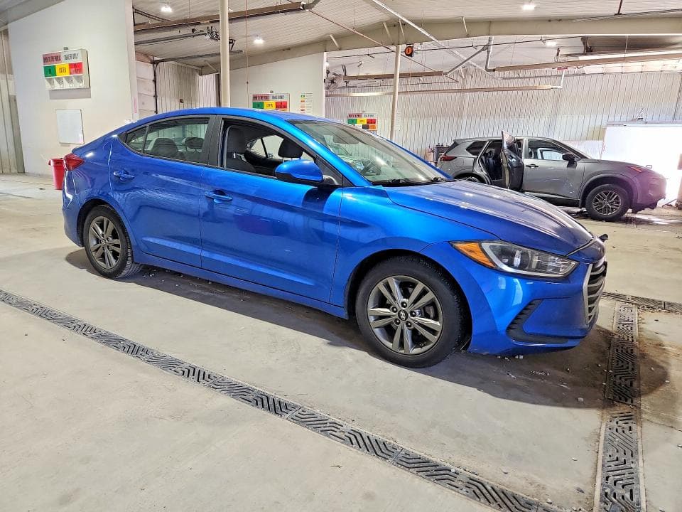 2017 HYUNDAI ELANTRA SE 4