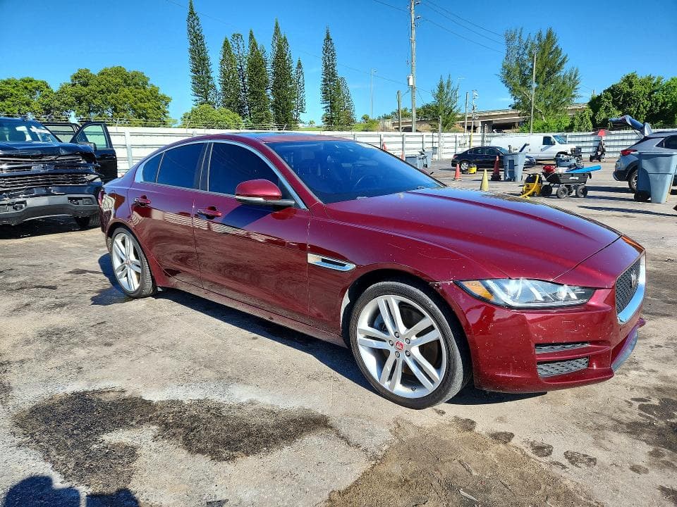 2017 JAGUAR XE PREMIUM 4