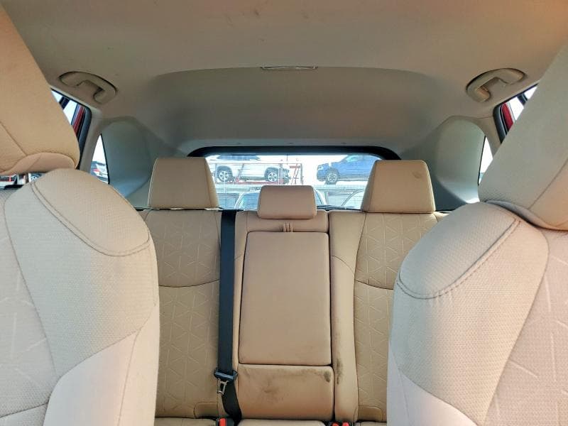 2019 TOYOTA RAV4 XLE 10