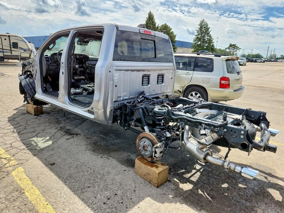 2025 RAM 1500 LARAMIE 2