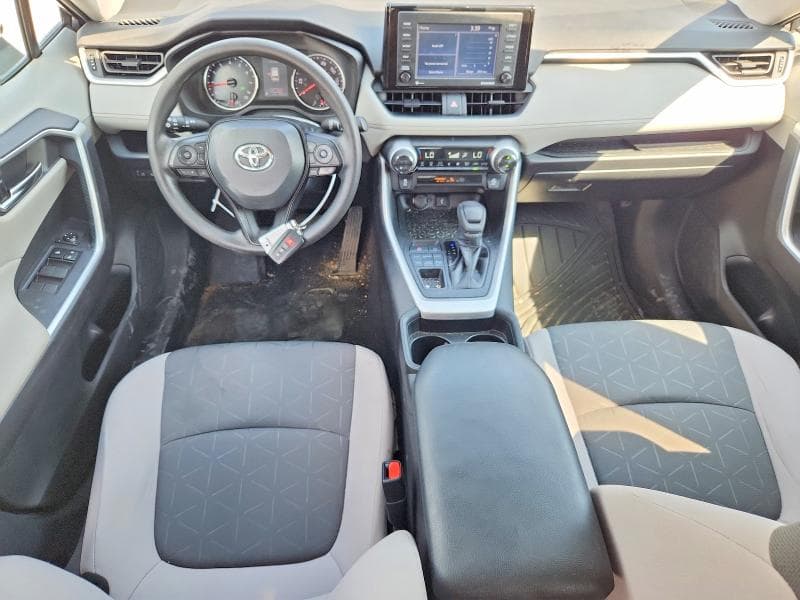 2021 TOYOTA RAV4 XLE 8