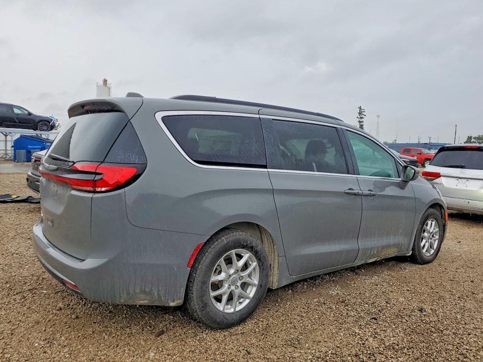 2022 CHRYSLER PACIFICA TOURING L 3