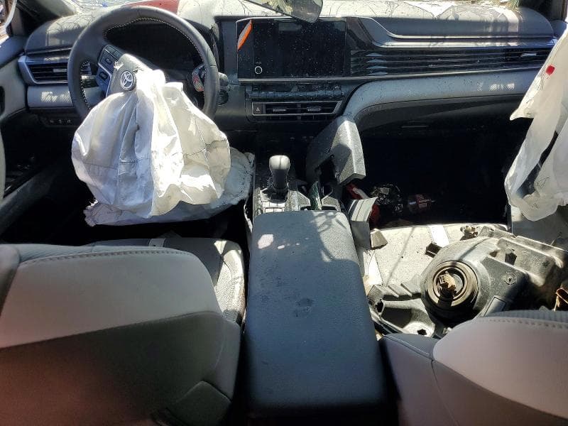 2026 TOYOTA CAMRY SE 8